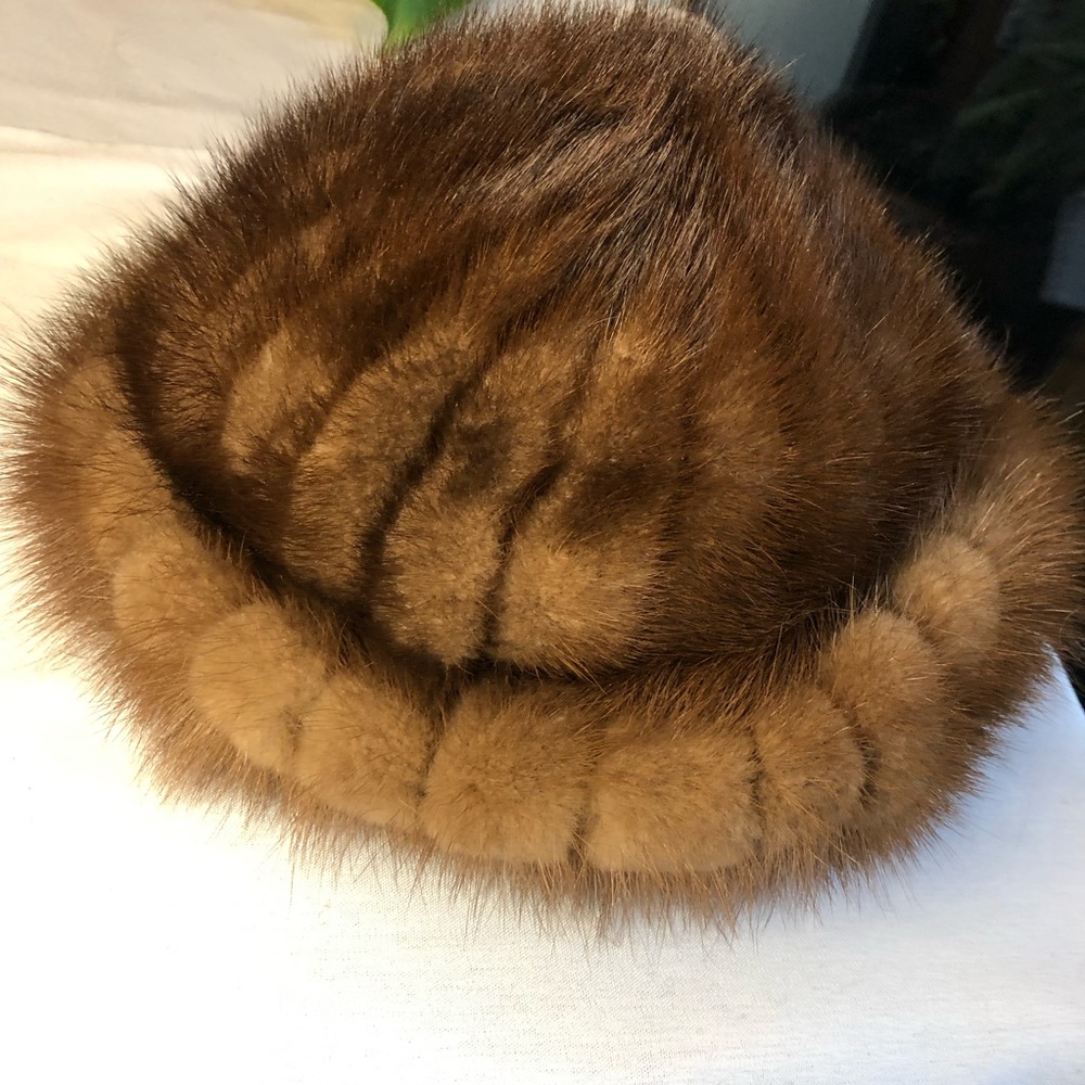 Vintage Genuine Beaver Fur Hat - Jerry Yates - Made in Canada